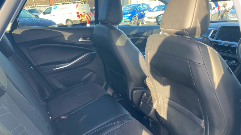 Vauxhall Grandland 1.2 Turbo Ultimate 5dr Petrol Hatchback